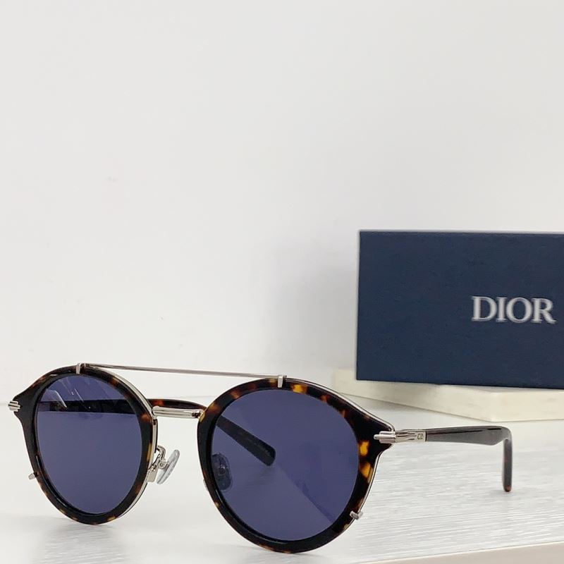 CHRISTIAN DIOR